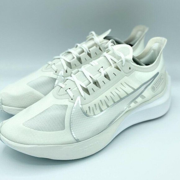 Nike Other - Nike Zoom Gravity Mens Athletic Running size 10.5